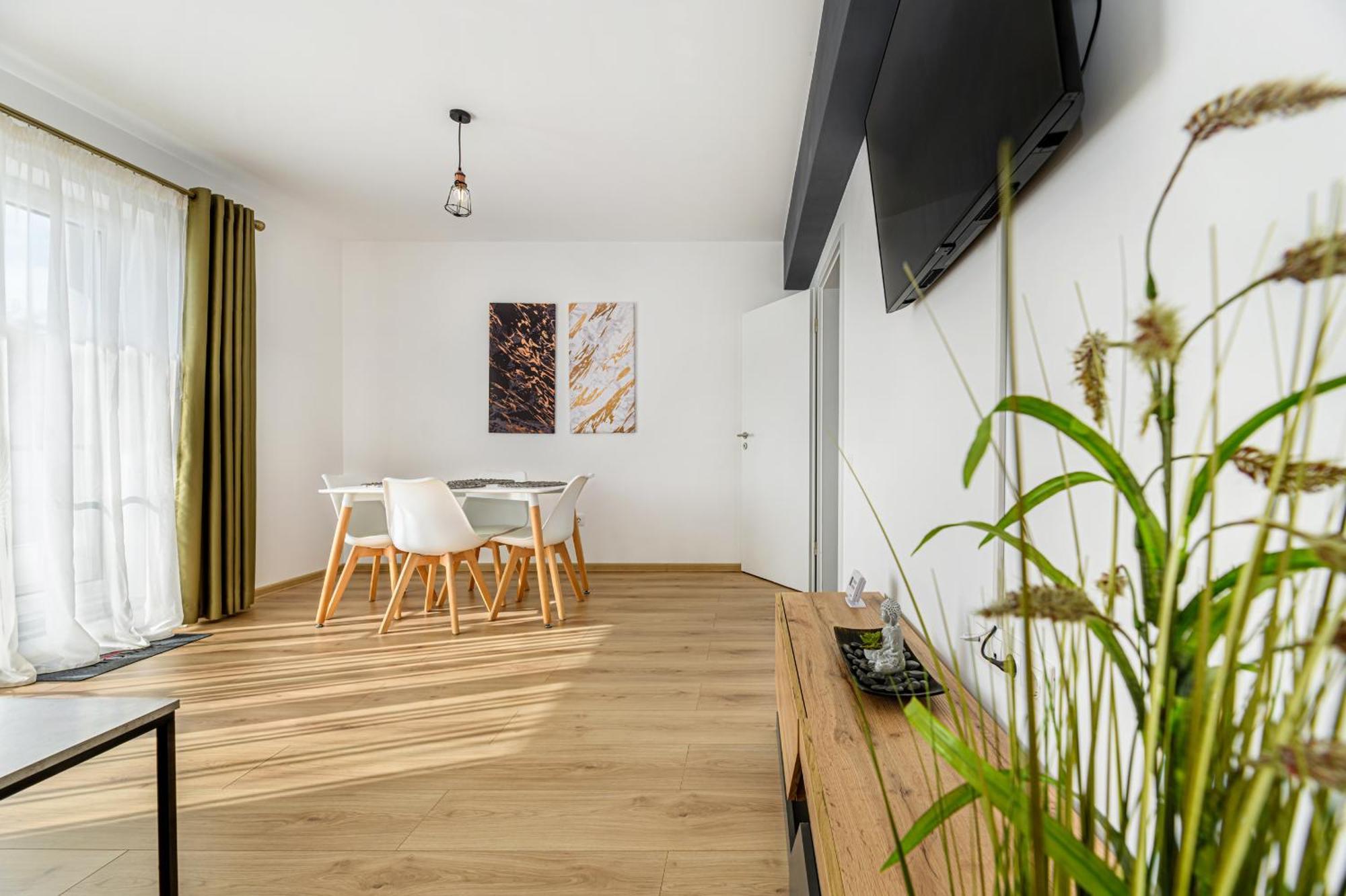 Luxury Landing Apartments Complex Qualis Μπρασόβ Εξωτερικό φωτογραφία